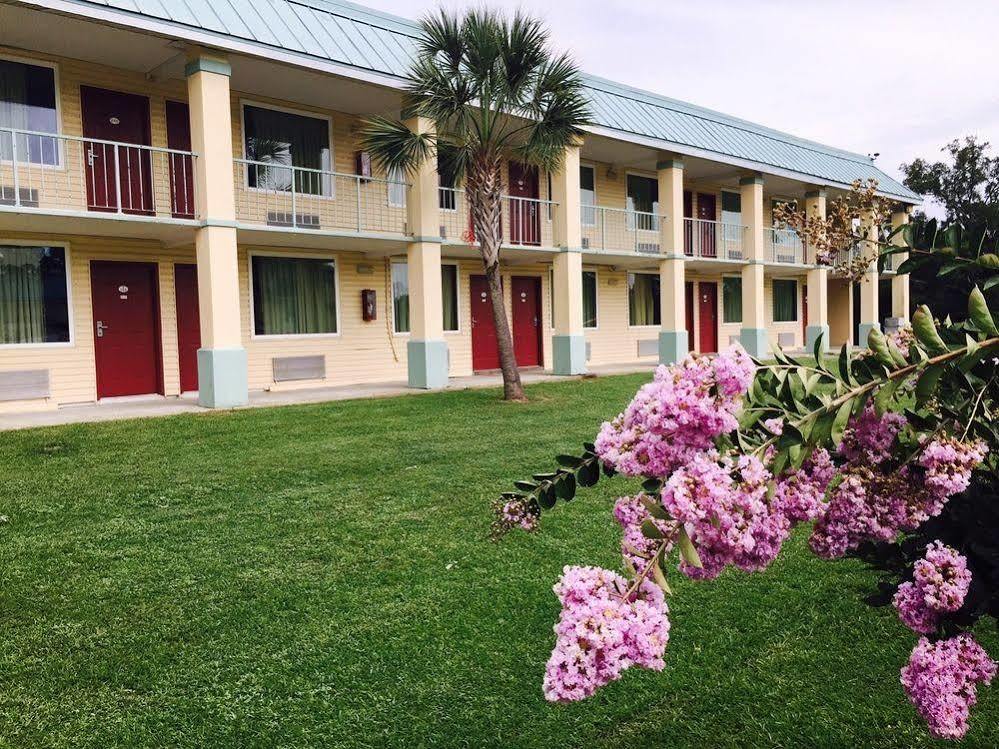 Garden Inn & Suites Pensacola Esterno foto